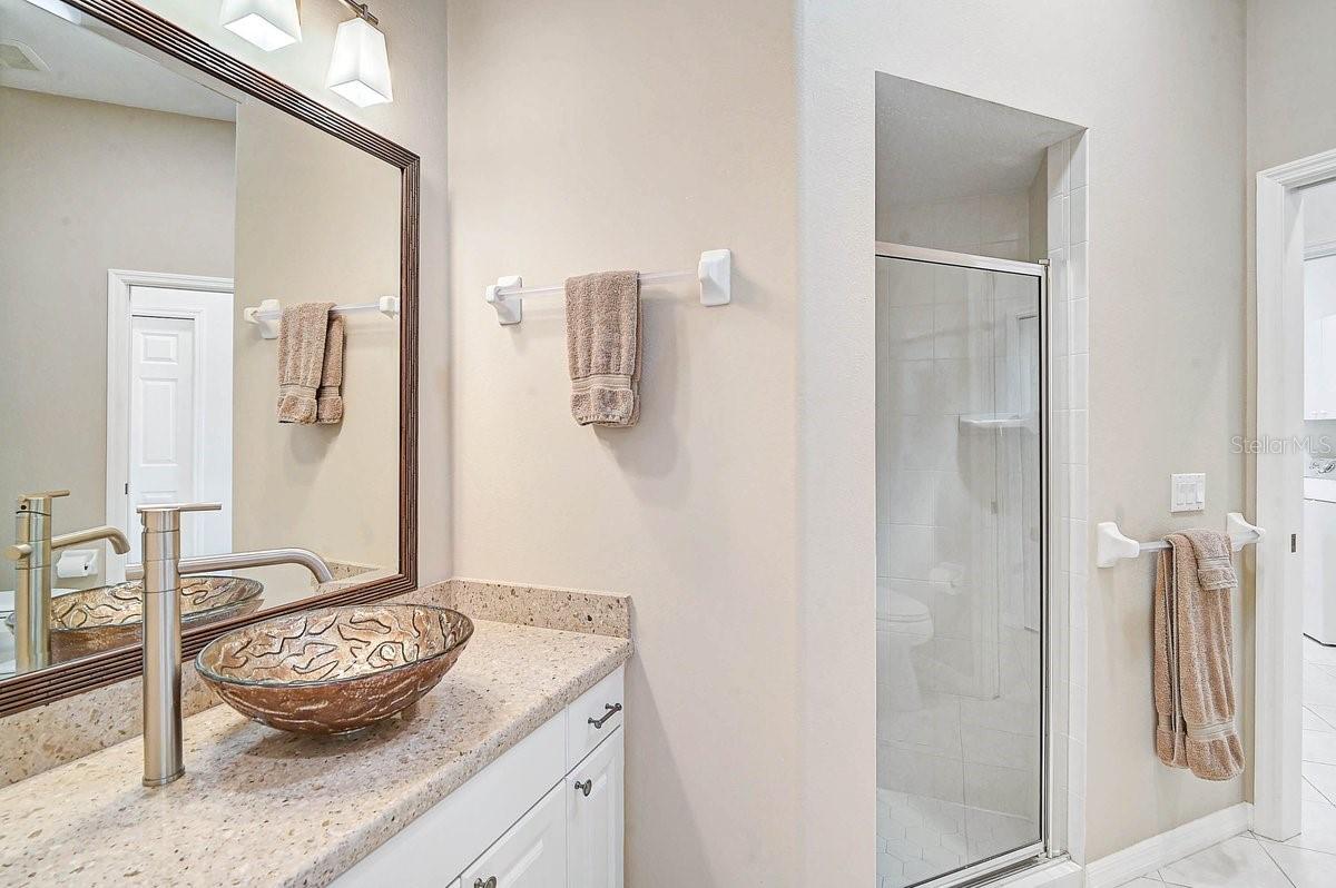 2025 WHITE FEATHER LN, NOKOMIS, FL, 34275