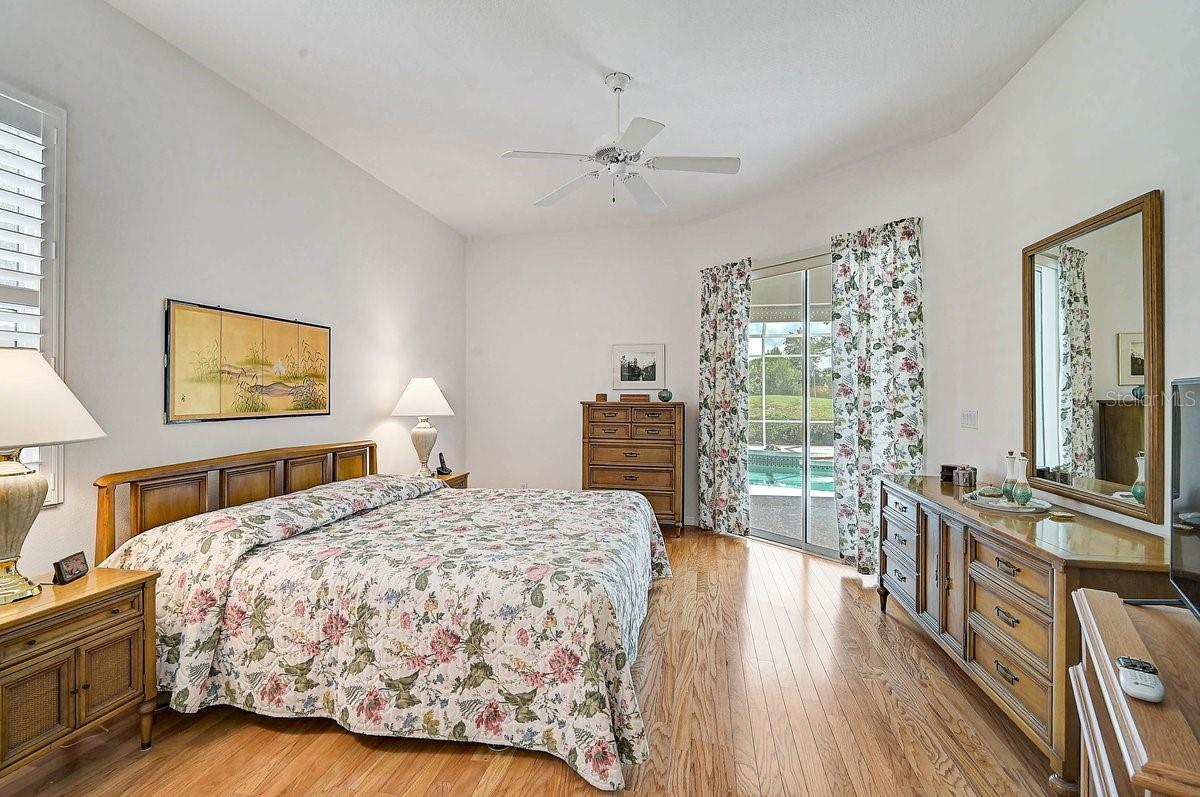 2025 WHITE FEATHER LN, NOKOMIS, FL, 34275