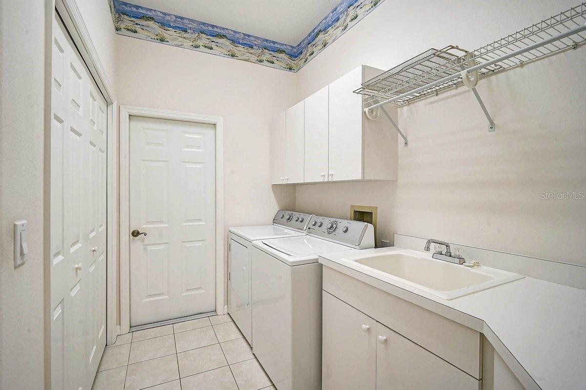 2025 WHITE FEATHER LN, NOKOMIS, FL, 34275