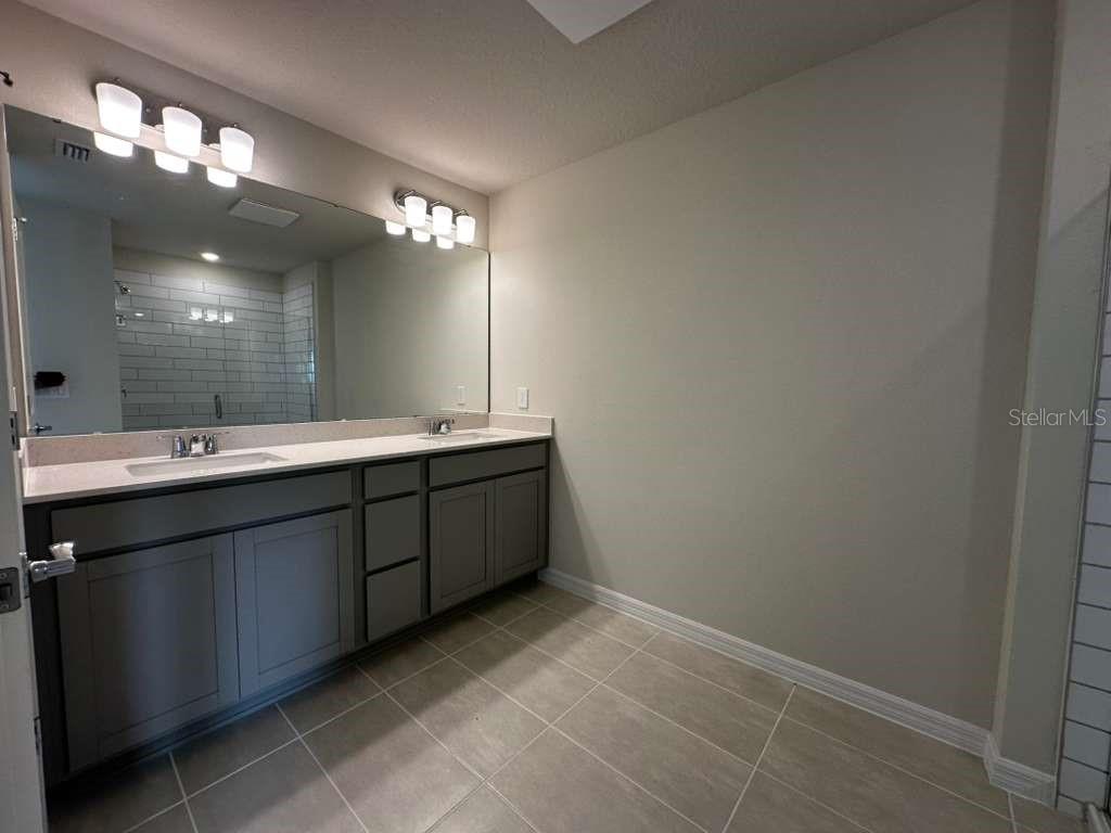 4264 CHESTER SPRINGS BOULEVAD, DAVENPORT, FL, 33837