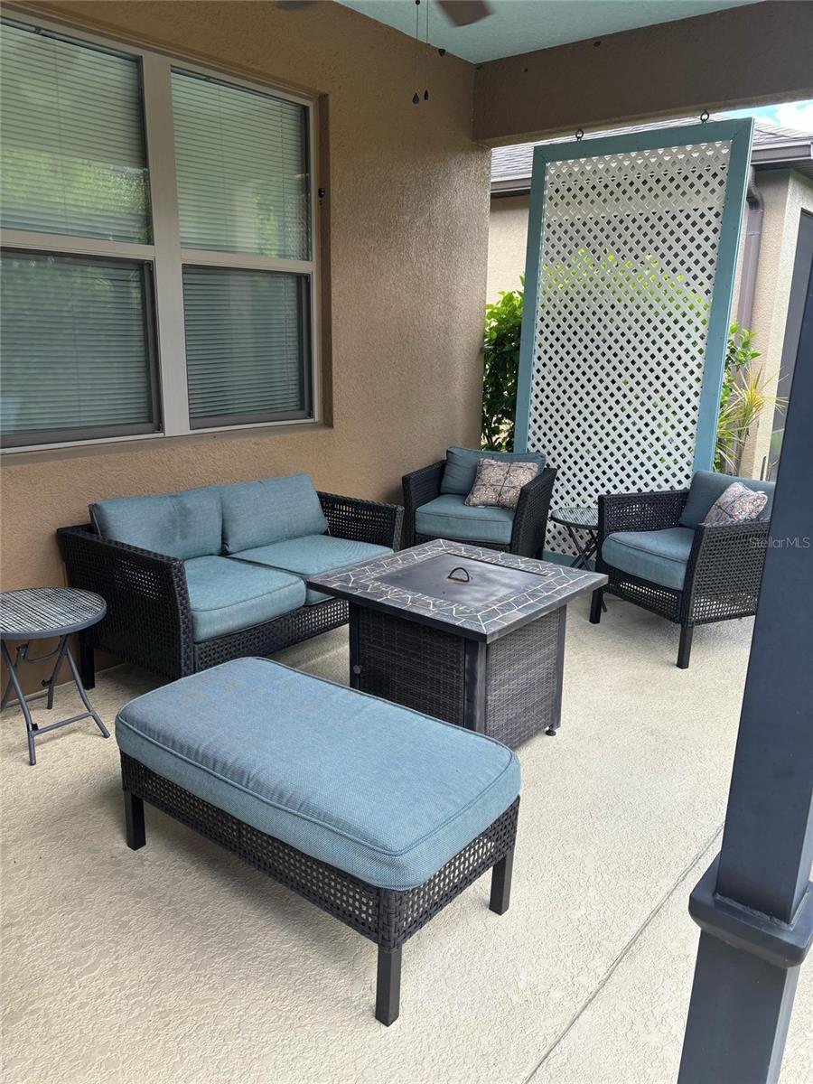 221 ALMERIA WAY, DAVENPORT, FL, 33837