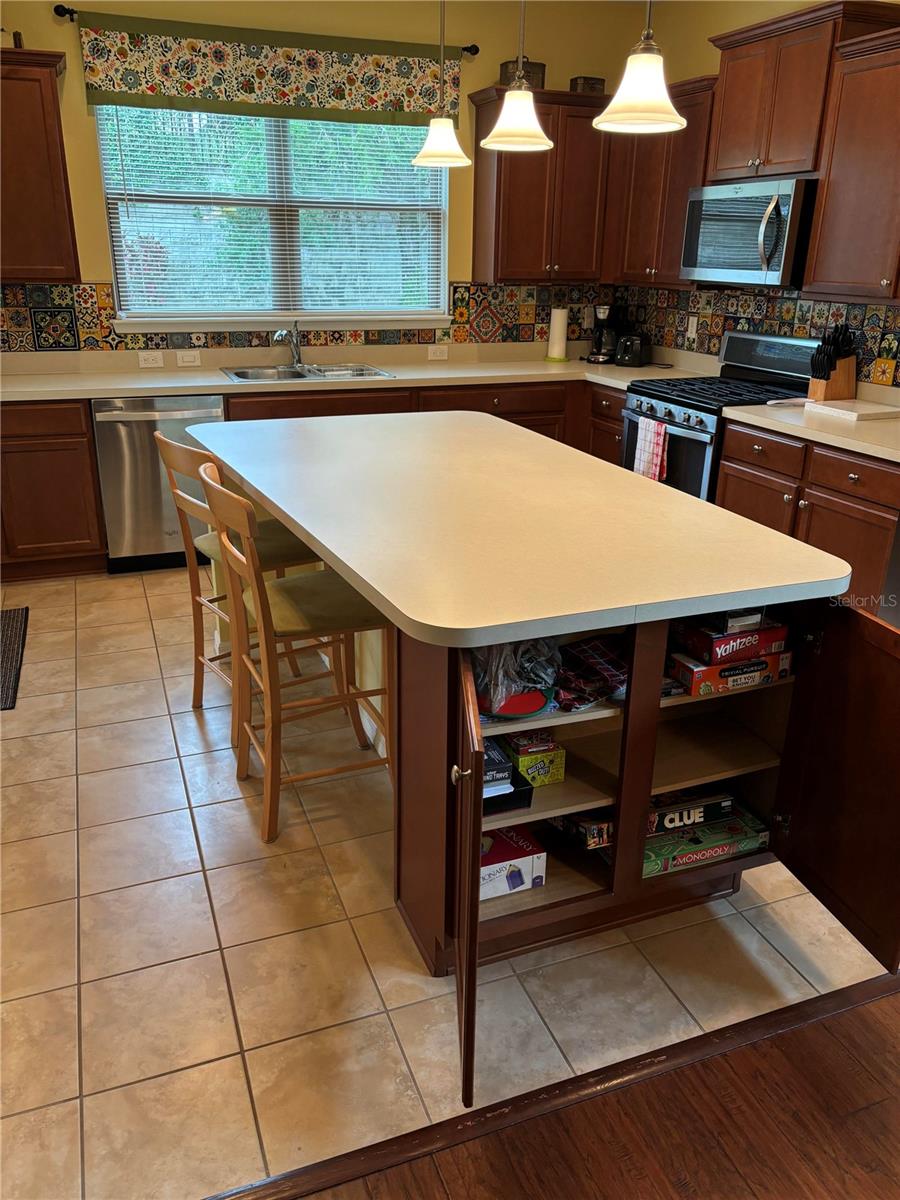 221 ALMERIA WAY, DAVENPORT, FL, 33837