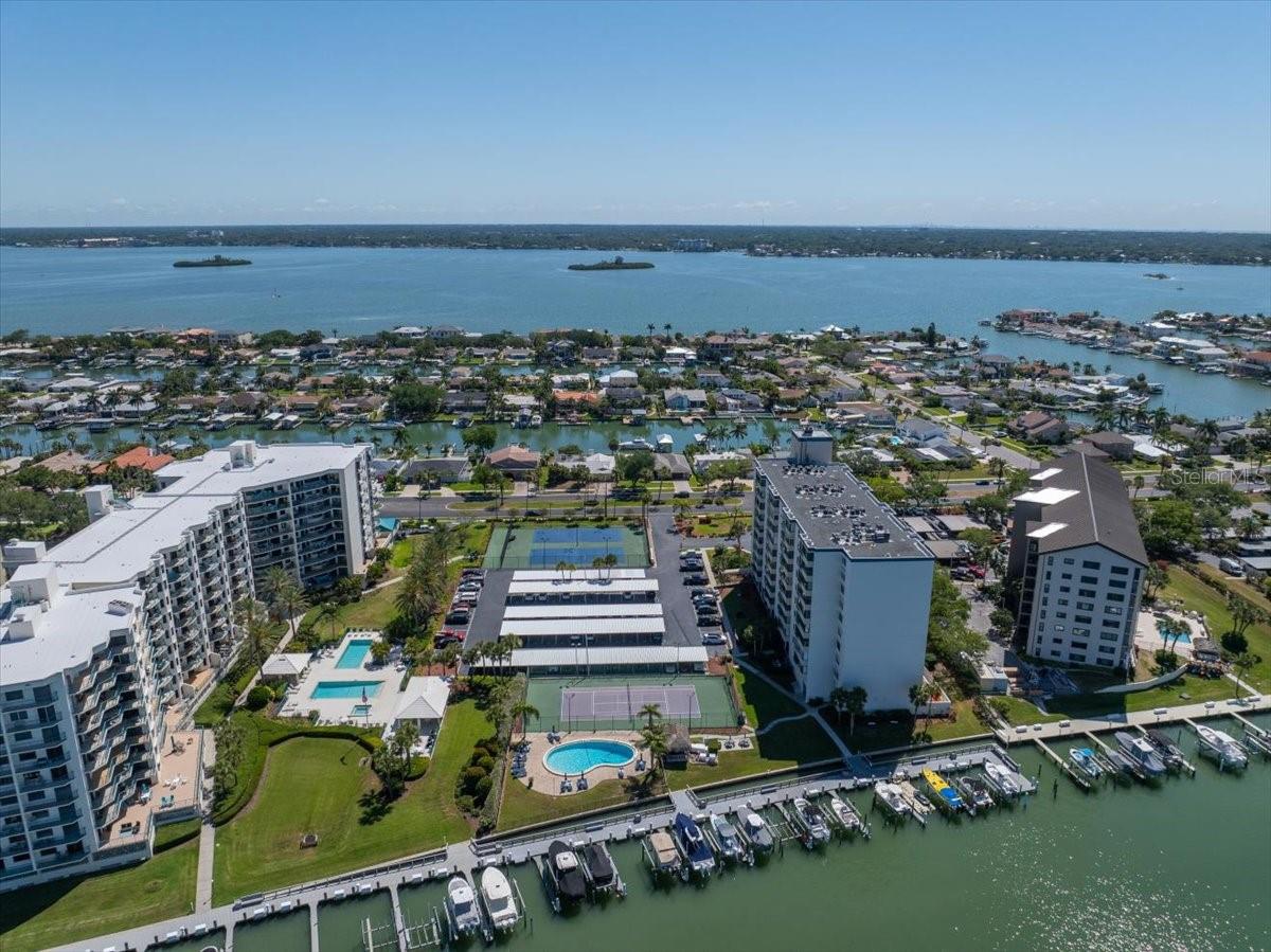 660 ISLAND WAY #301, CLEARWATER BEACH, FL, 33767