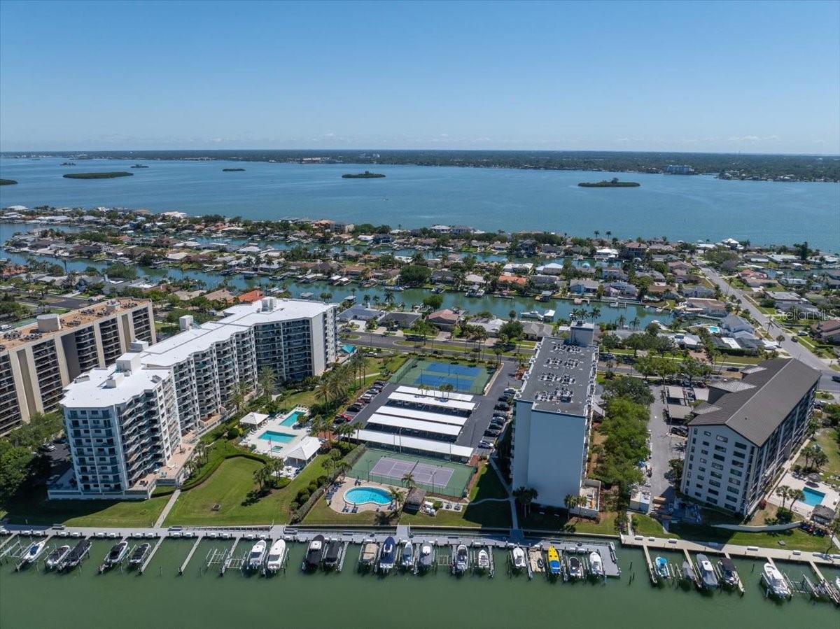 660 ISLAND WAY #301, CLEARWATER BEACH, FL, 33767
