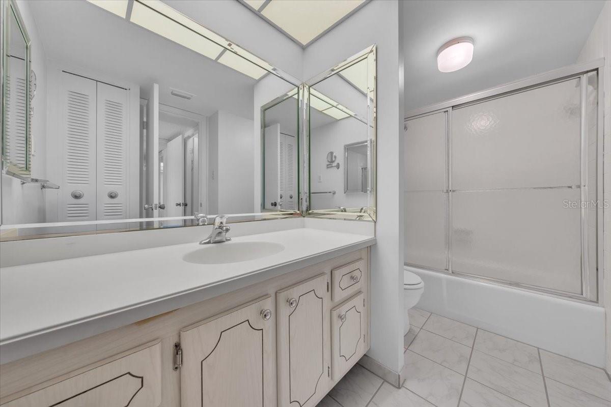 660 ISLAND WAY #301, CLEARWATER BEACH, FL, 33767