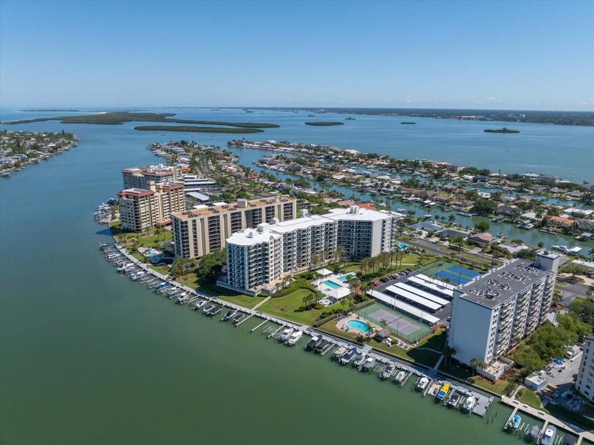 660 ISLAND WAY #301, CLEARWATER BEACH, FL, 33767