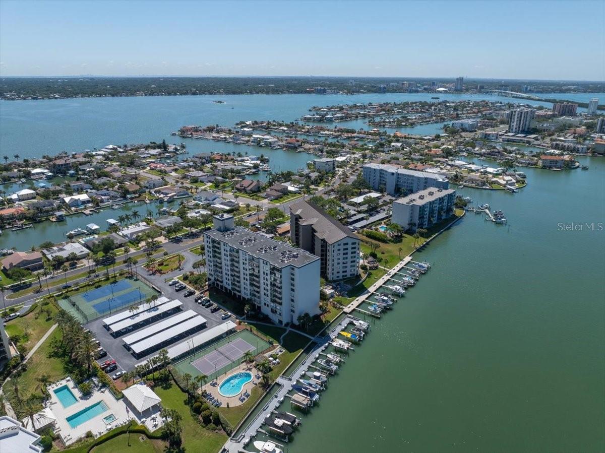 660 ISLAND WAY #301, CLEARWATER BEACH, FL, 33767