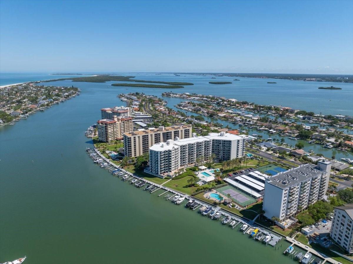 660 ISLAND WAY #301, CLEARWATER BEACH, FL, 33767