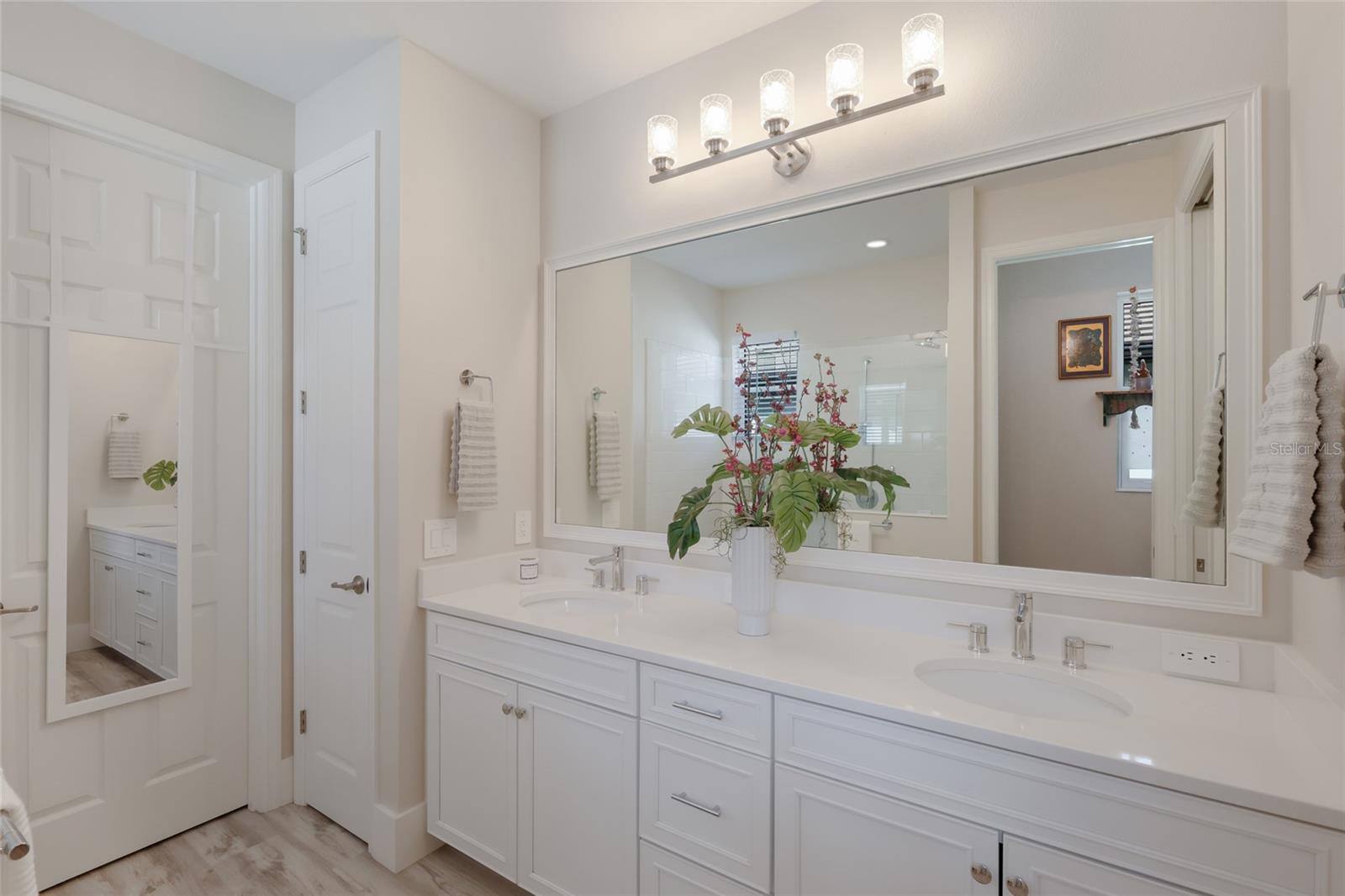 8089 TIDAL POINTE WAY, SARASOTA, FL, 34240