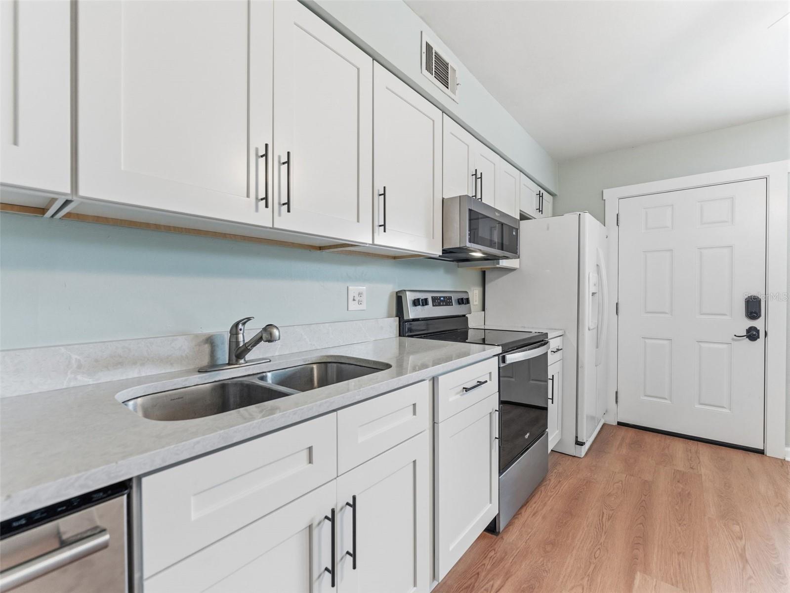 4233 LA SORRENTO CT, TAMPA, FL, 33611