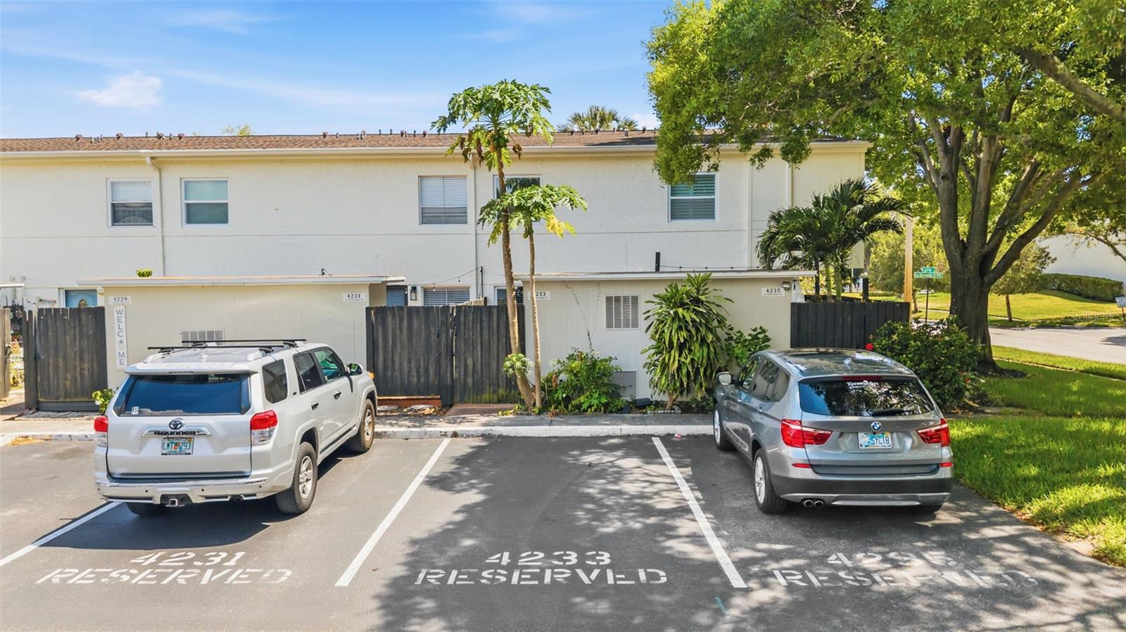 4233 LA SORRENTO CT, TAMPA, FL, 33611