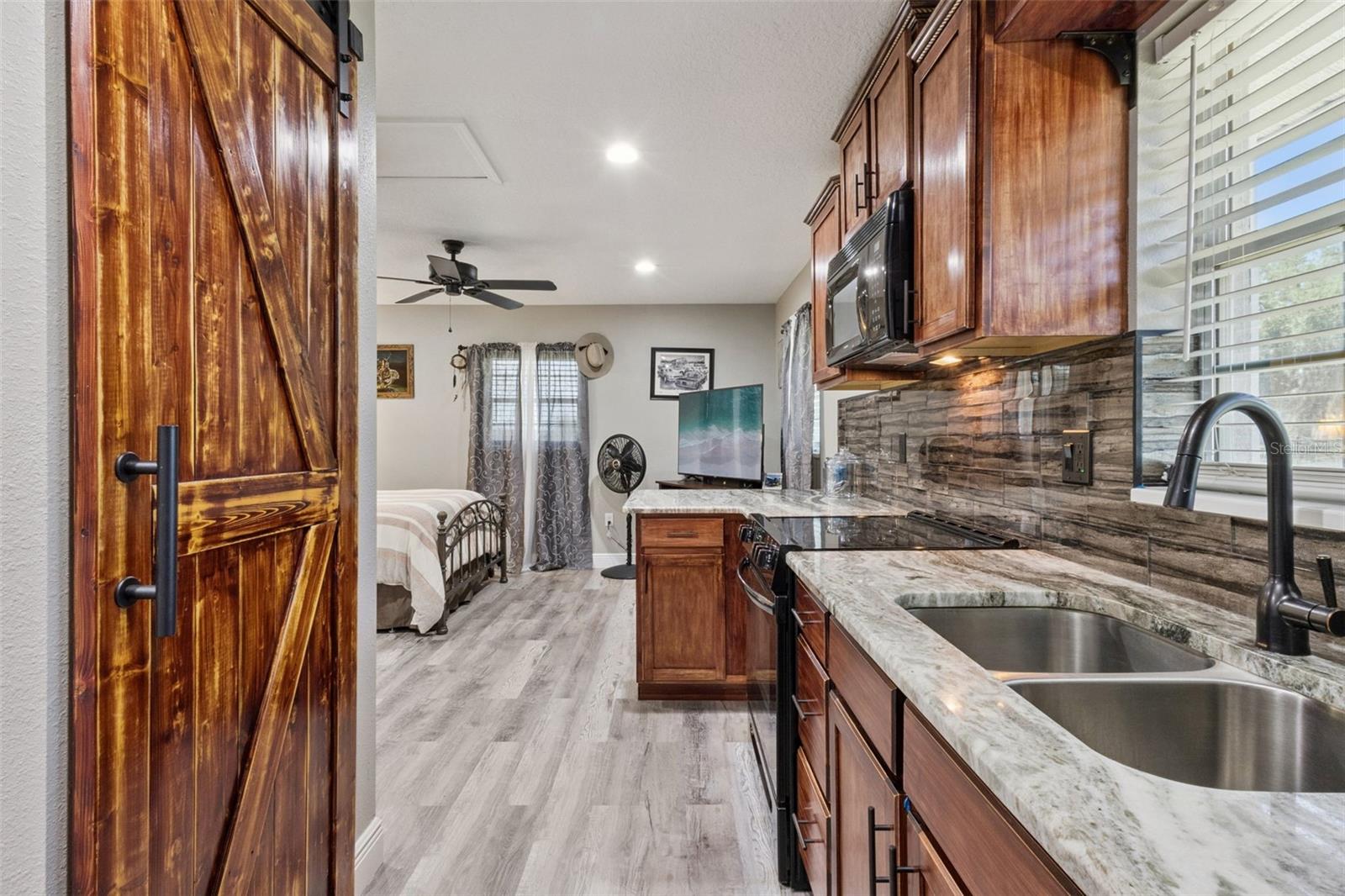 37911 FELKINS RD, LEESBURG, FL, 34788