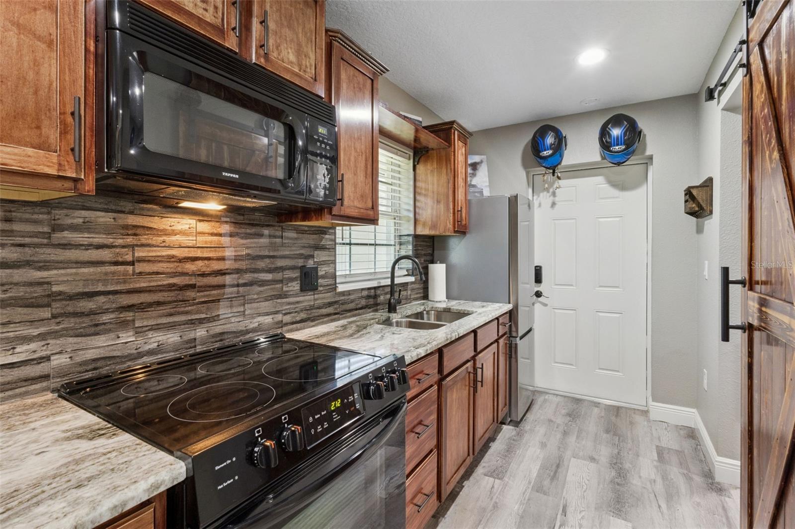 37911 FELKINS RD, LEESBURG, FL, 34788