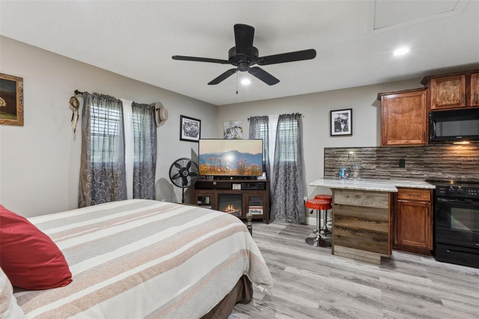 37911 FELKINS RD, LEESBURG, FL, 34788