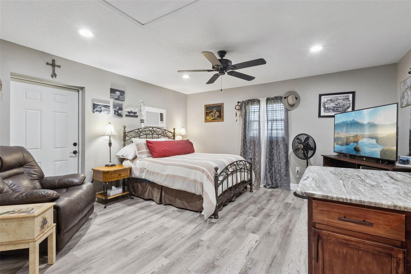 37911 FELKINS RD, LEESBURG, FL, 34788