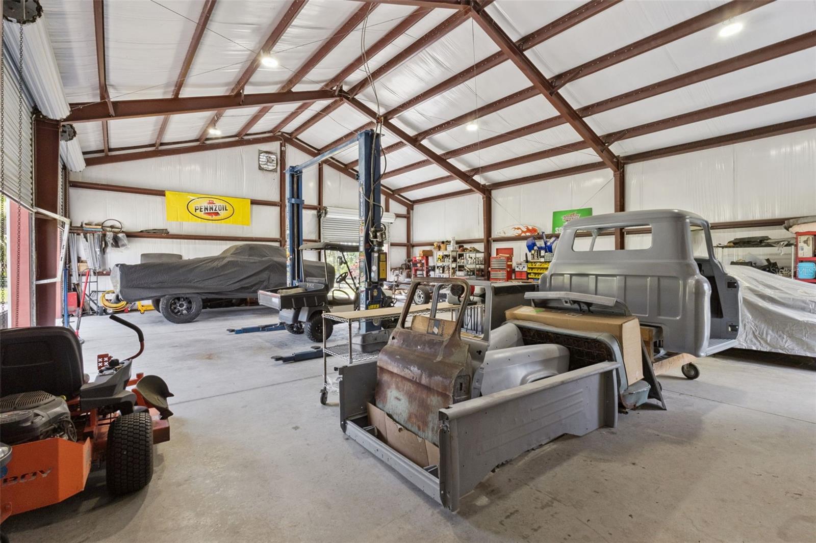 37911 FELKINS RD, LEESBURG, FL, 34788
