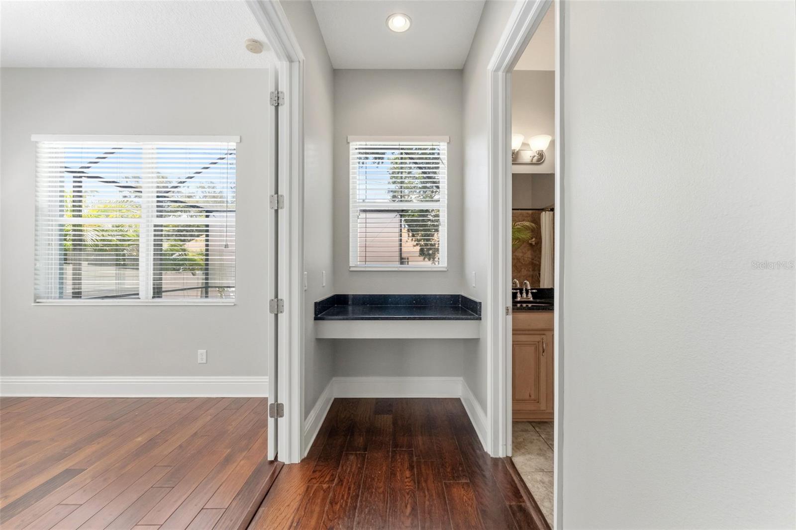 3203 LAKE GREEN CT, TAMPA, FL, 33611