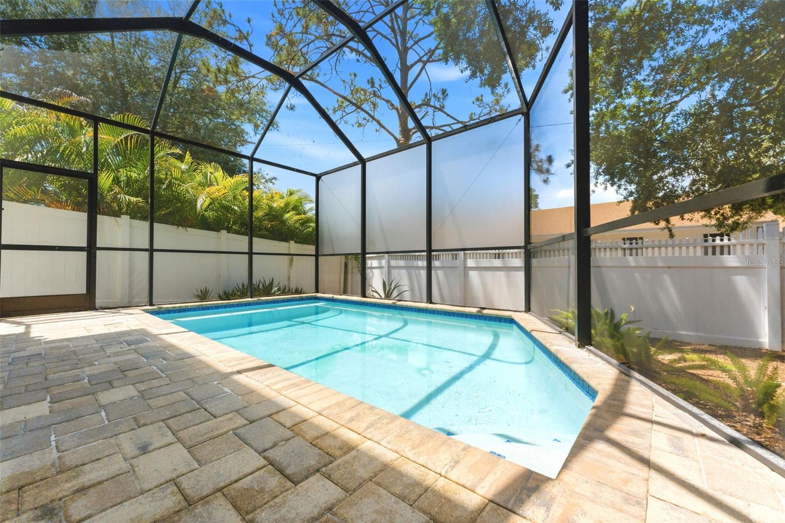 3203 LAKE GREEN CT, TAMPA, FL, 33611