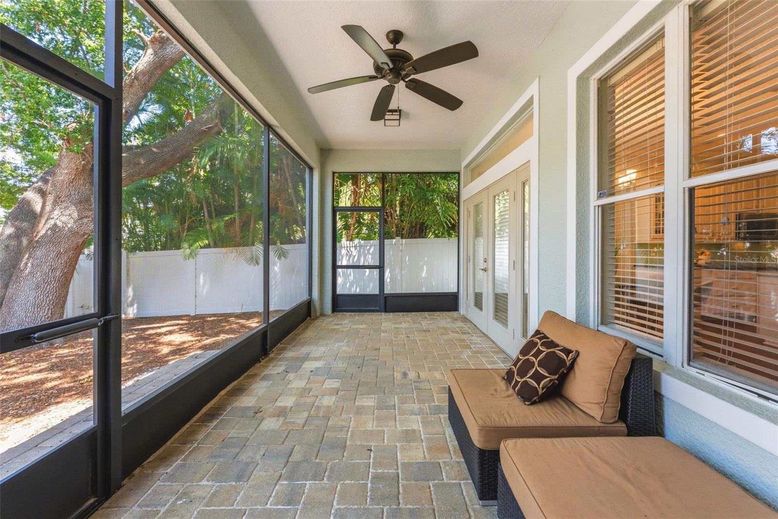 3203 LAKE GREEN CT, TAMPA, FL, 33611