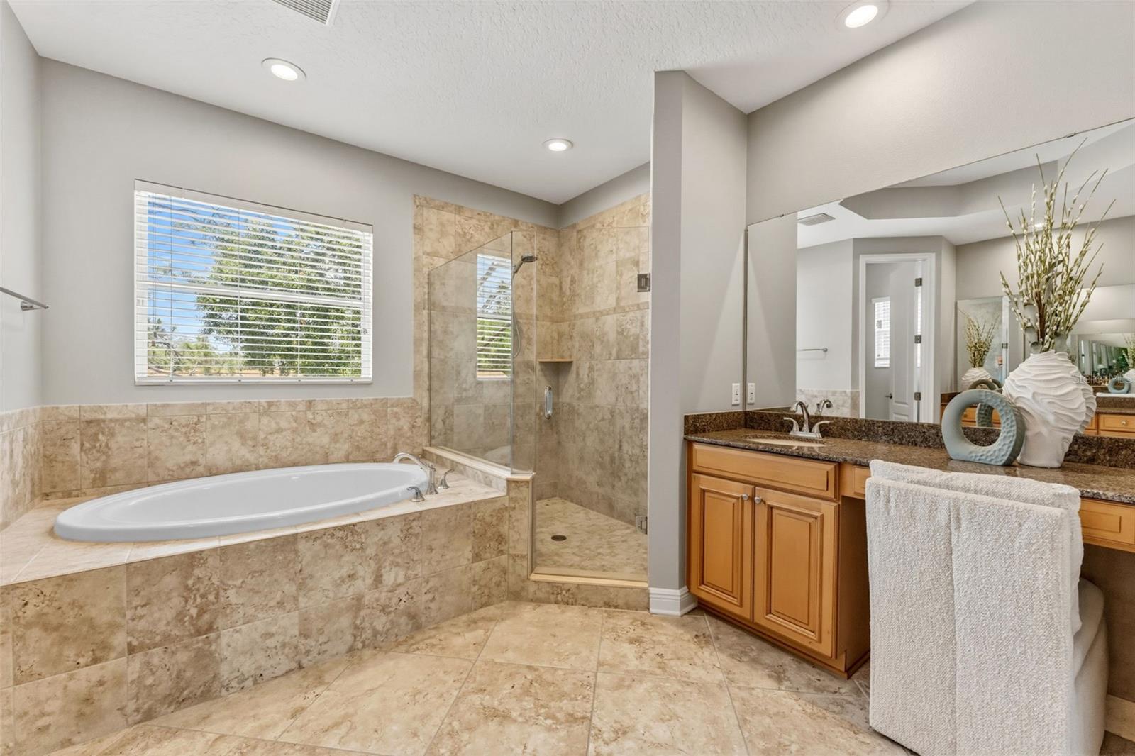 3203 LAKE GREEN CT, TAMPA, FL, 33611