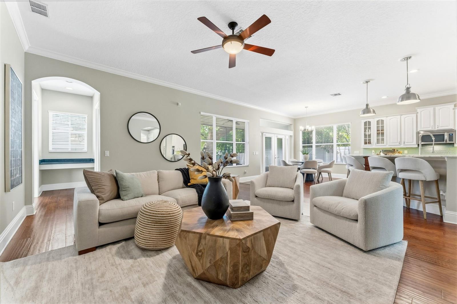 3203 LAKE GREEN CT, TAMPA, FL, 33611