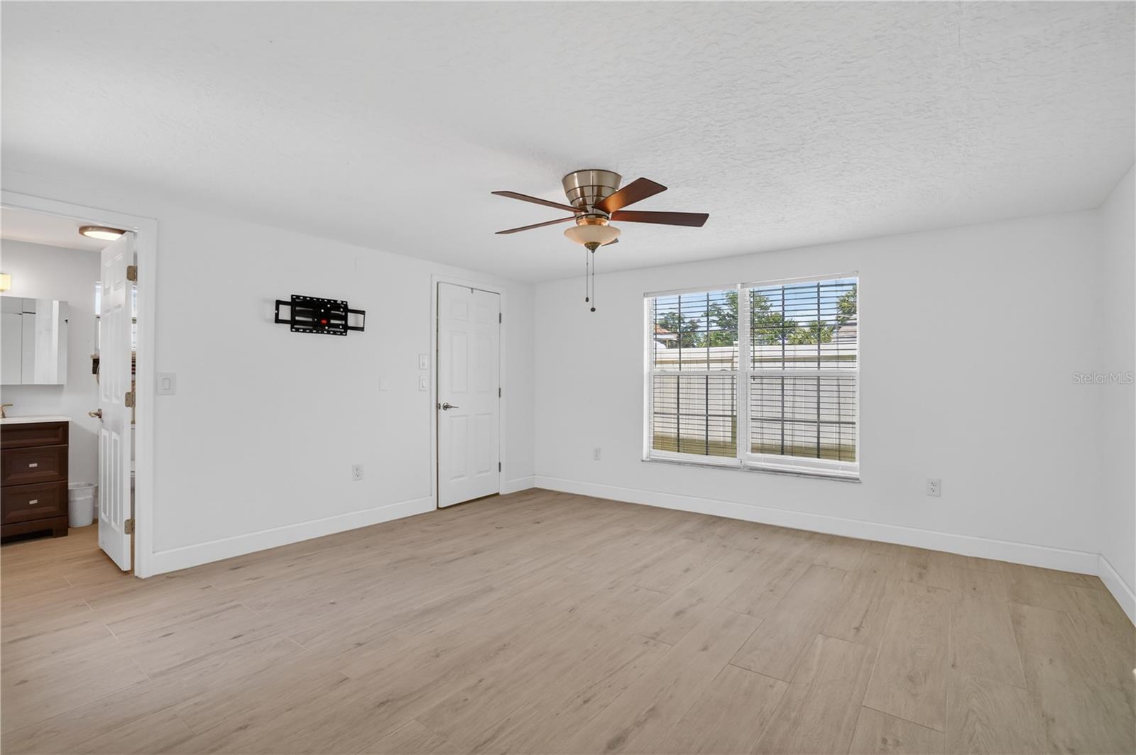 2403 VERMONT AVE E, BRADENTON, FL, 34208