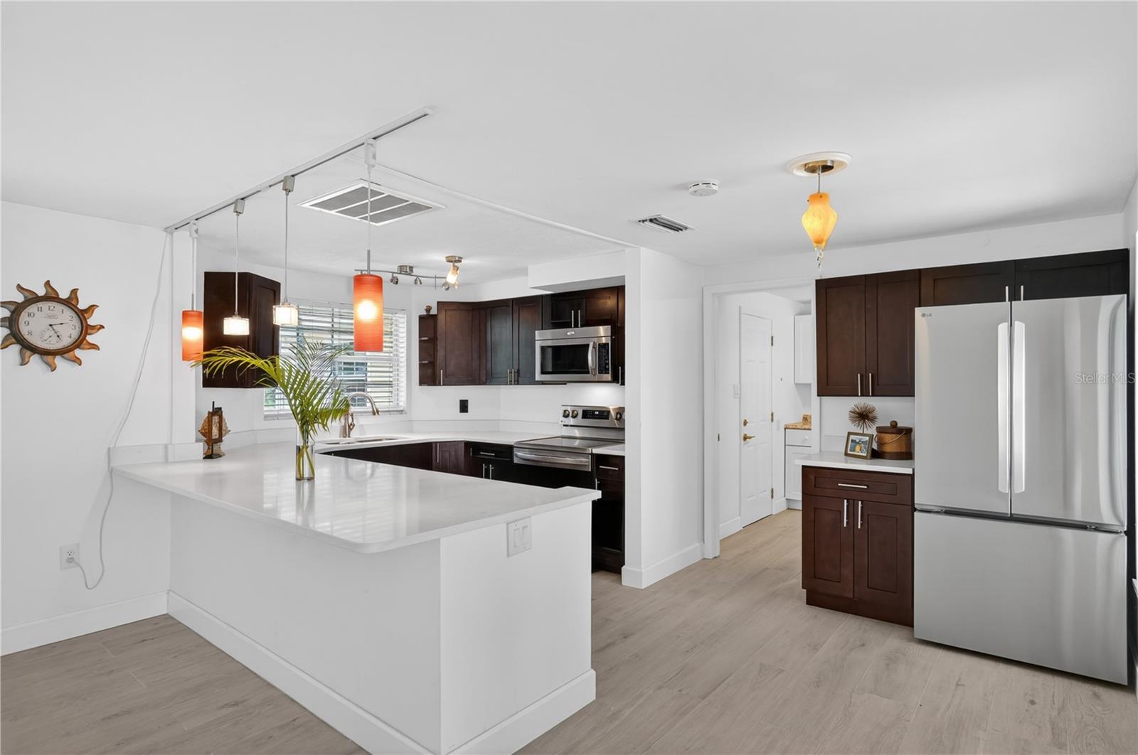 2403 VERMONT AVE E, BRADENTON, FL, 34208