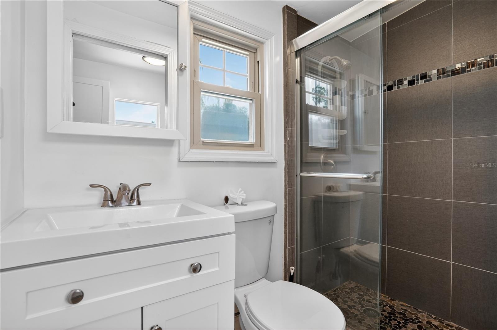 2403 VERMONT AVE E, BRADENTON, FL, 34208