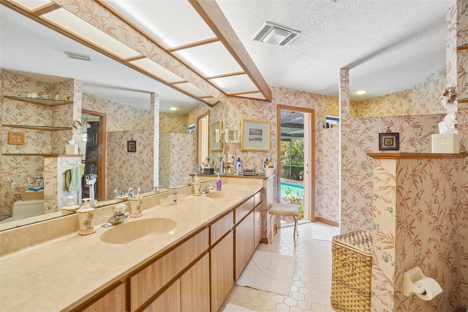 1168 ENISWOOD PKWY, PALM HARBOR, FL, 34683
