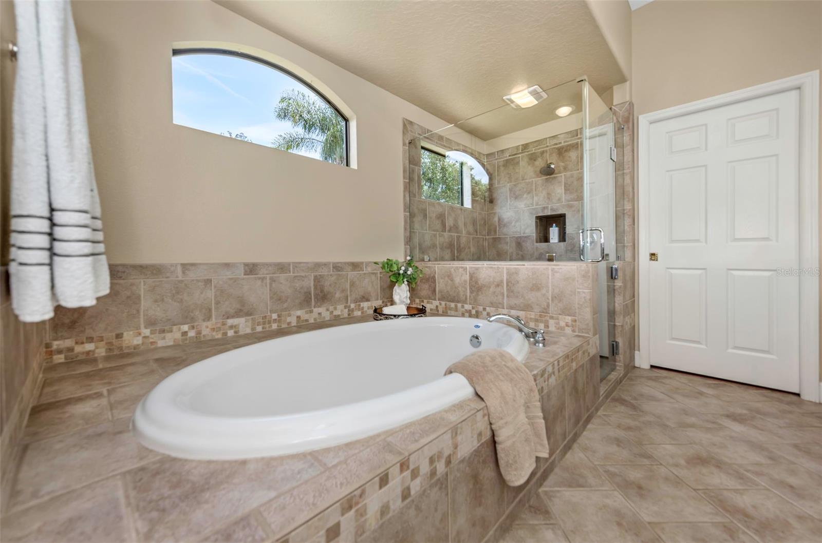 3675 JANUS WAY, PALM HARBOR, FL, 34685
