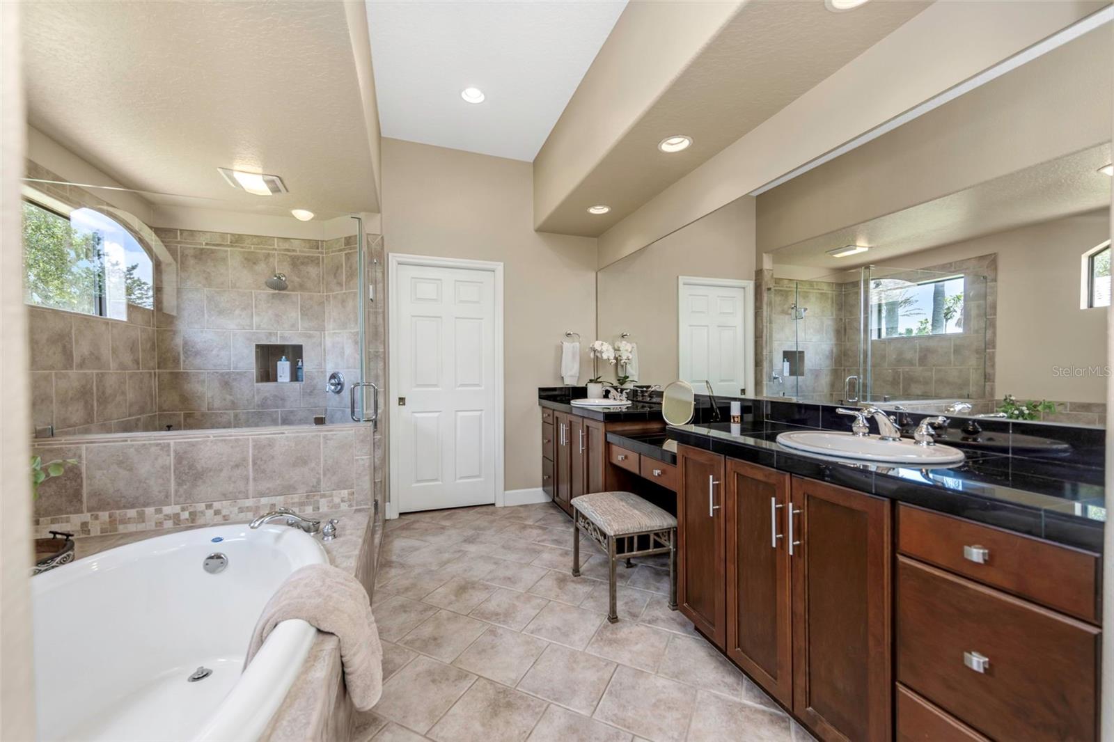 3675 JANUS WAY, PALM HARBOR, FL, 34685