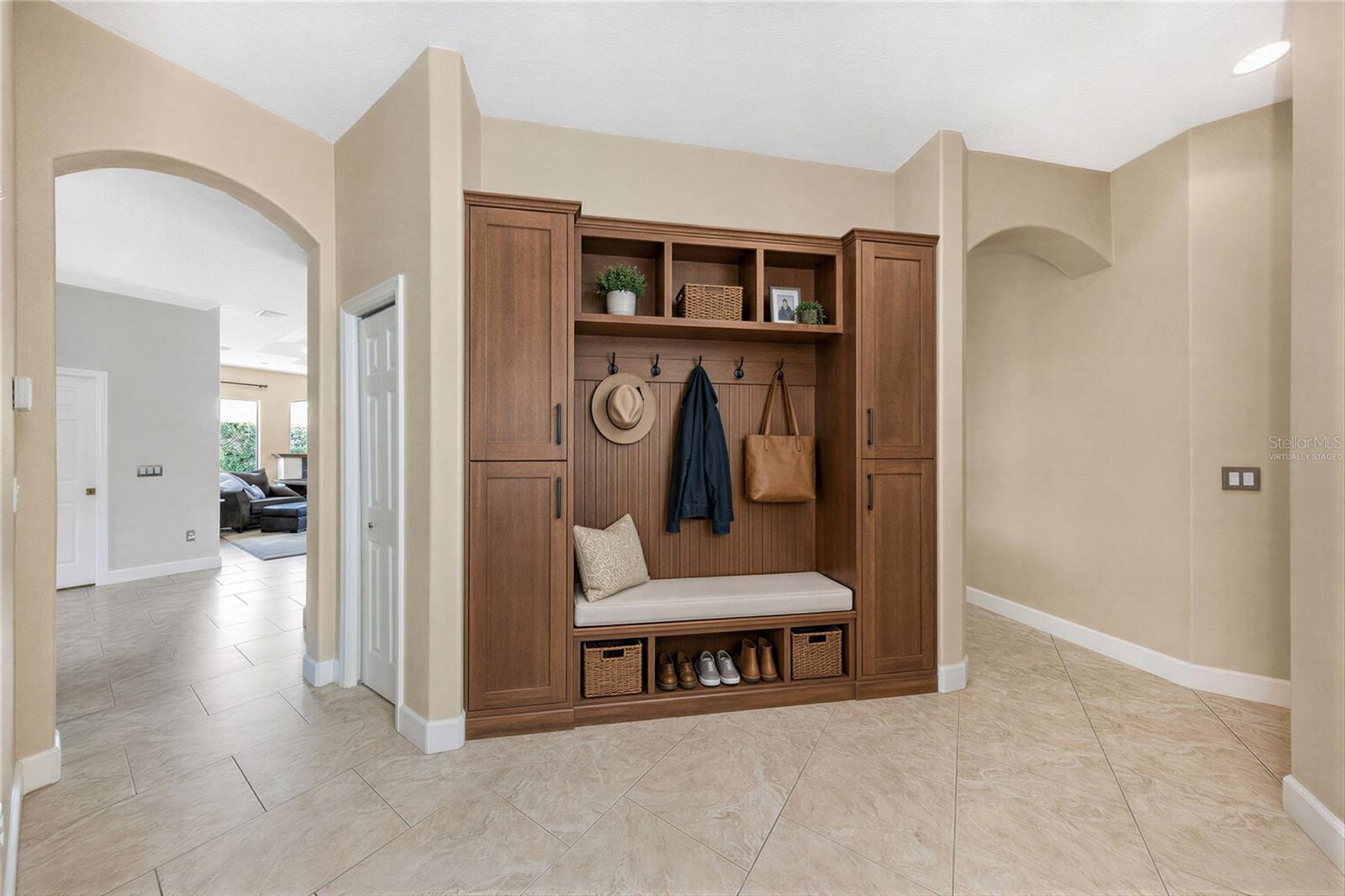 3675 JANUS WAY, PALM HARBOR, FL, 34685