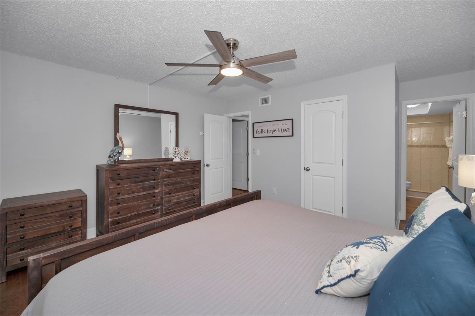 18610 GULF BLVD #610, INDIAN SHORES, FL, 33785