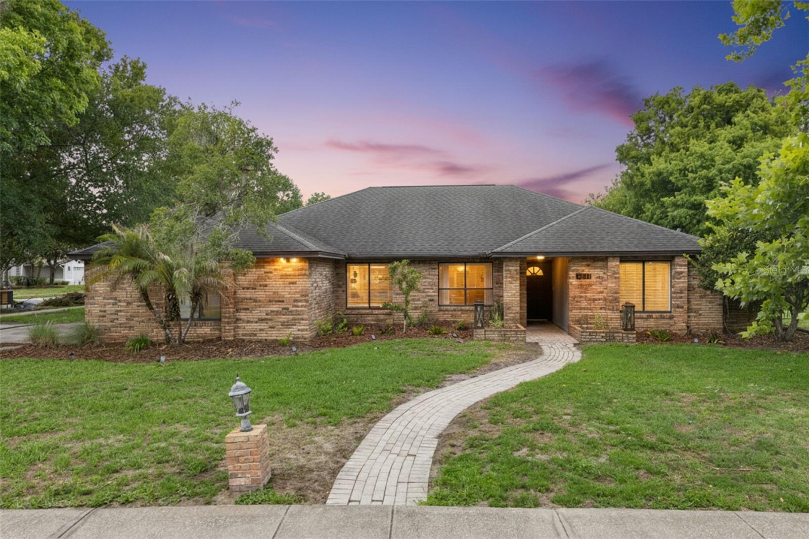 8617 AMBER OAK CT, ORLANDO, FL, 32817