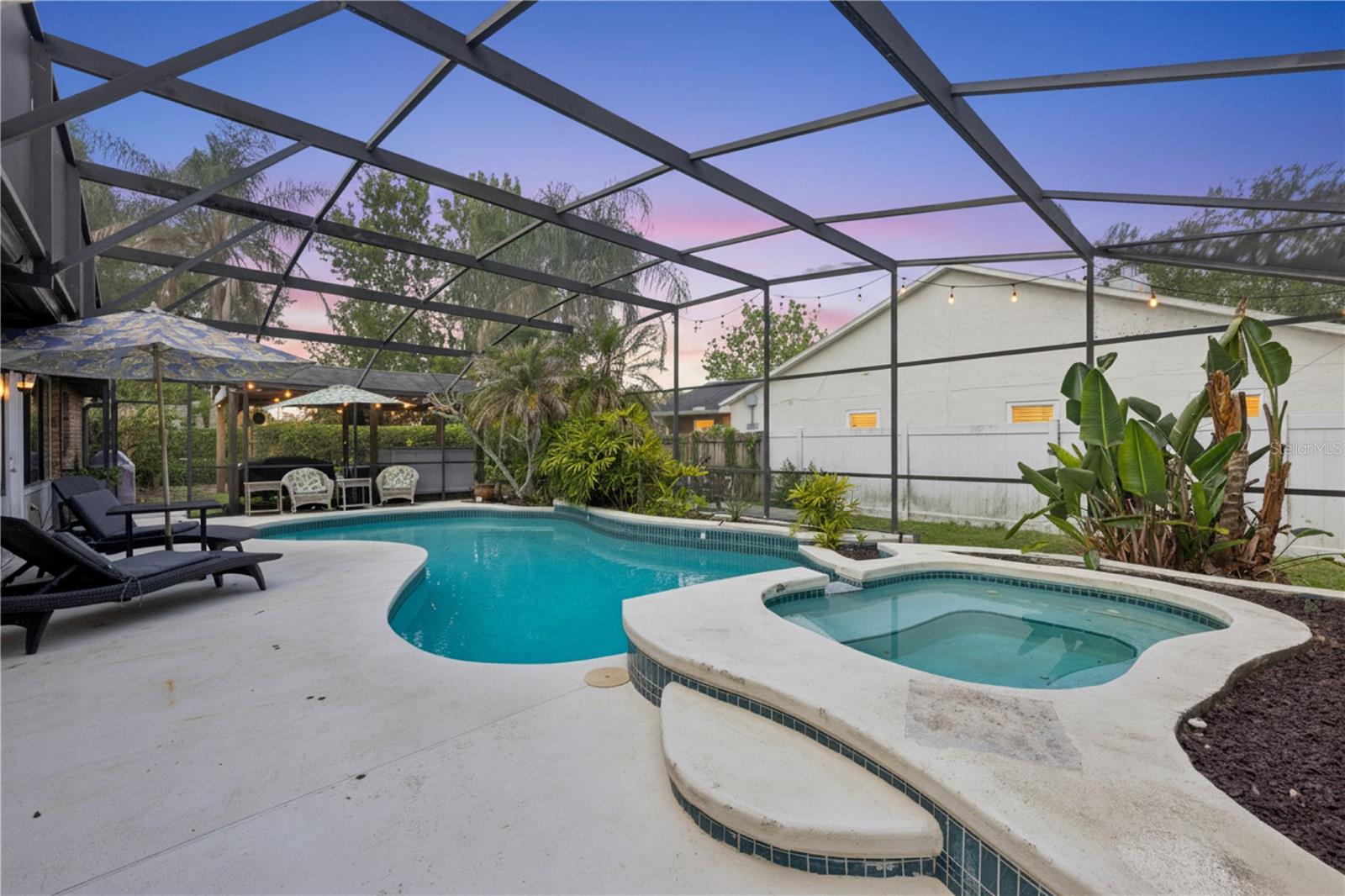 8617 AMBER OAK CT, ORLANDO, FL, 32817