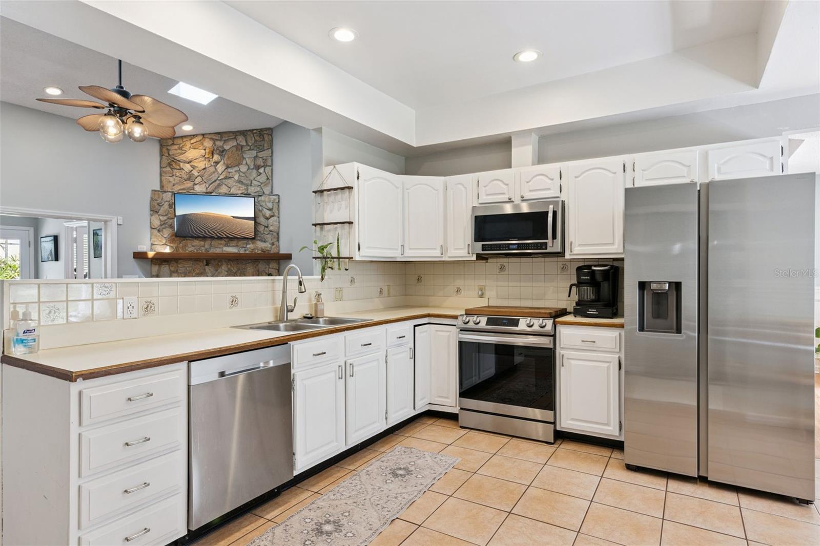 8617 AMBER OAK CT, ORLANDO, FL, 32817