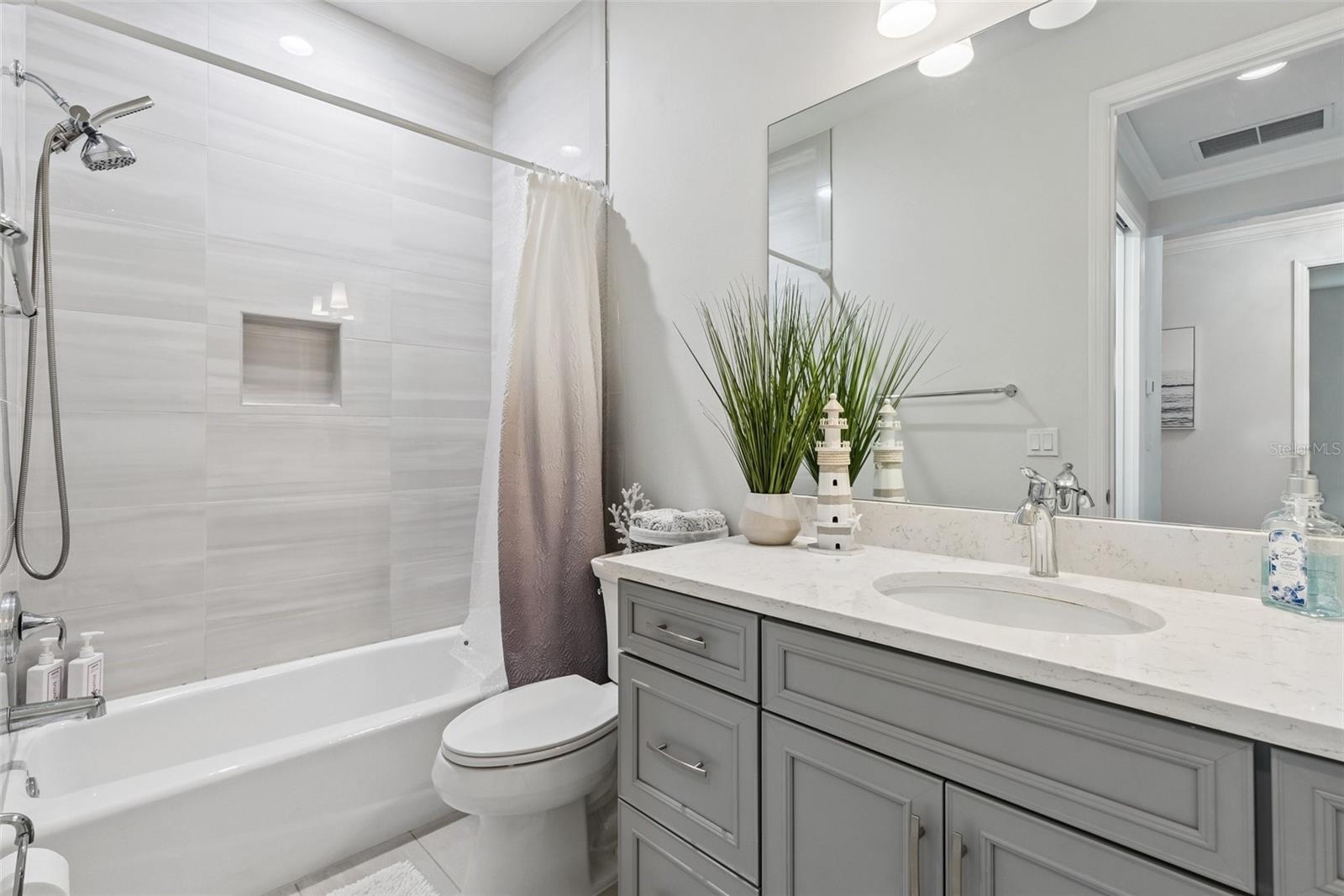 121 COLEBROOK CT, VENICE, FL, 34292