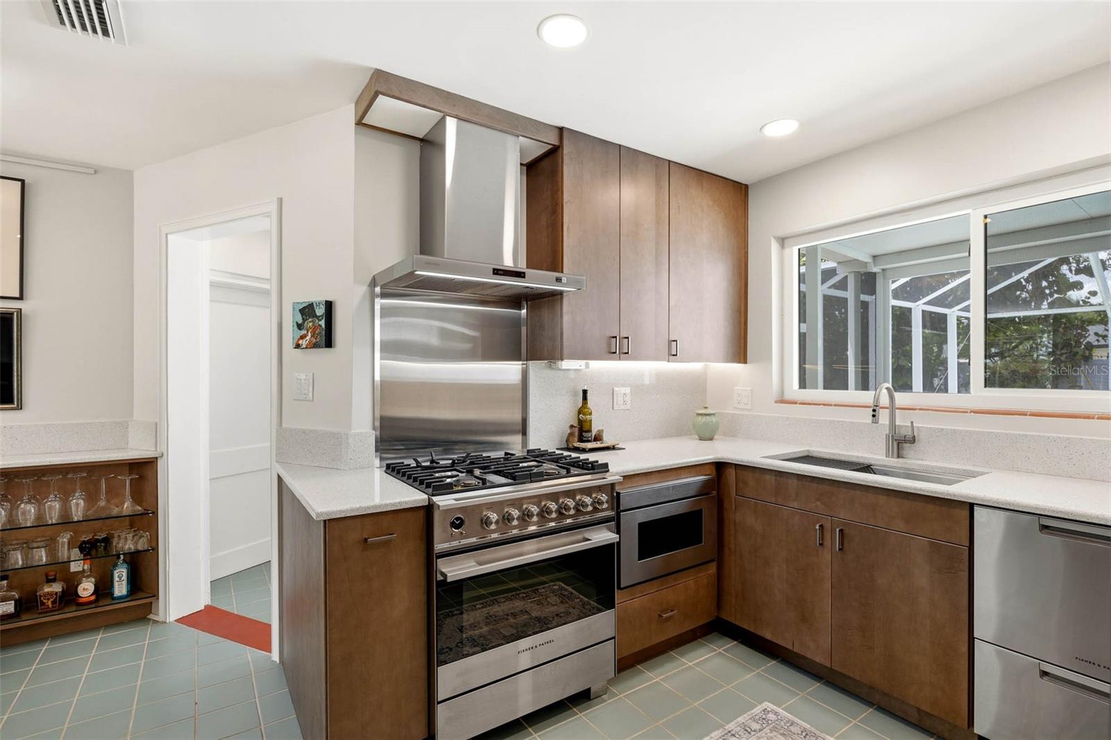 6311 BAHAMA SHORES DR S, ST PETERSBURG, FL, 33705