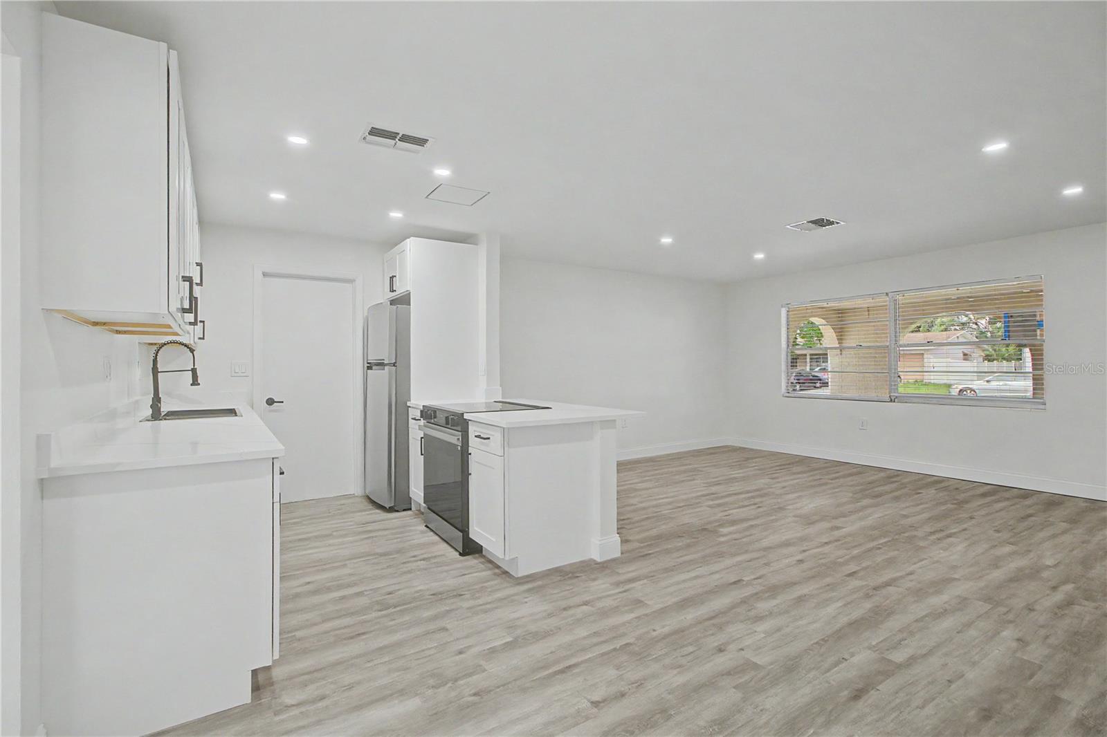 3 KANSAS ST, BEVERLY HILLS, FL, 34465