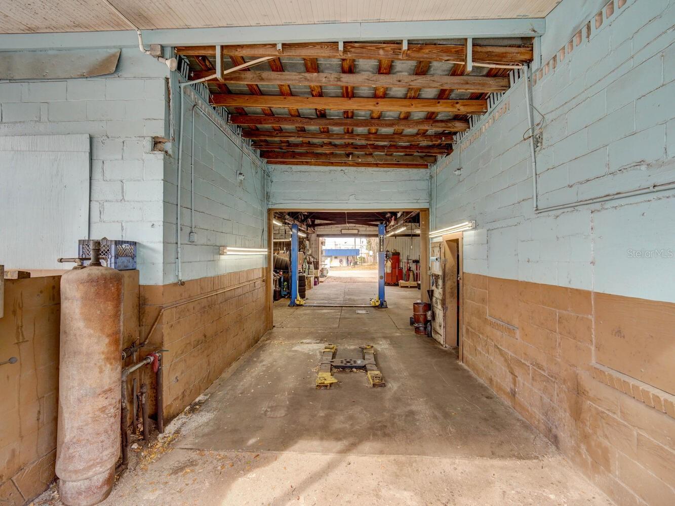 6118 GRAND BLVD, NEW PORT RICHEY, FL, 34652
