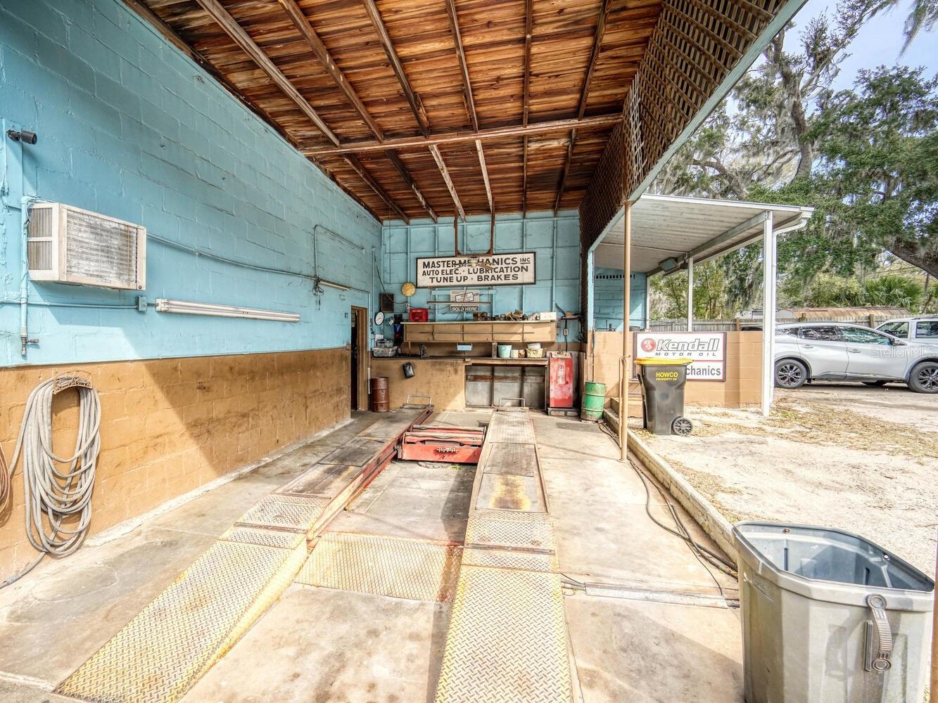 6118 GRAND BLVD, NEW PORT RICHEY, FL, 34652