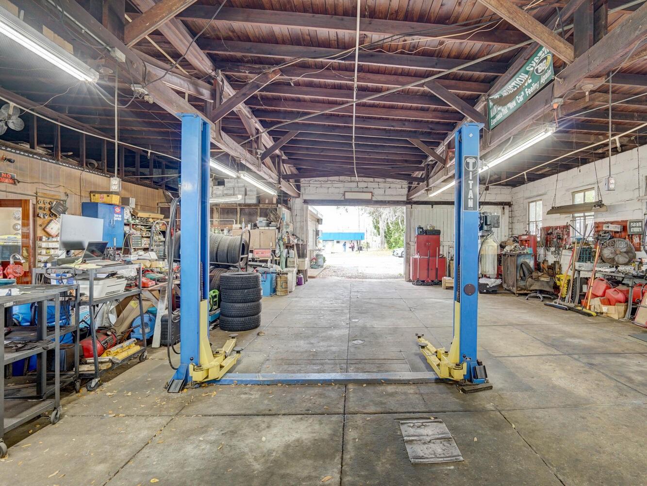 6118 GRAND BLVD, NEW PORT RICHEY, FL, 34652