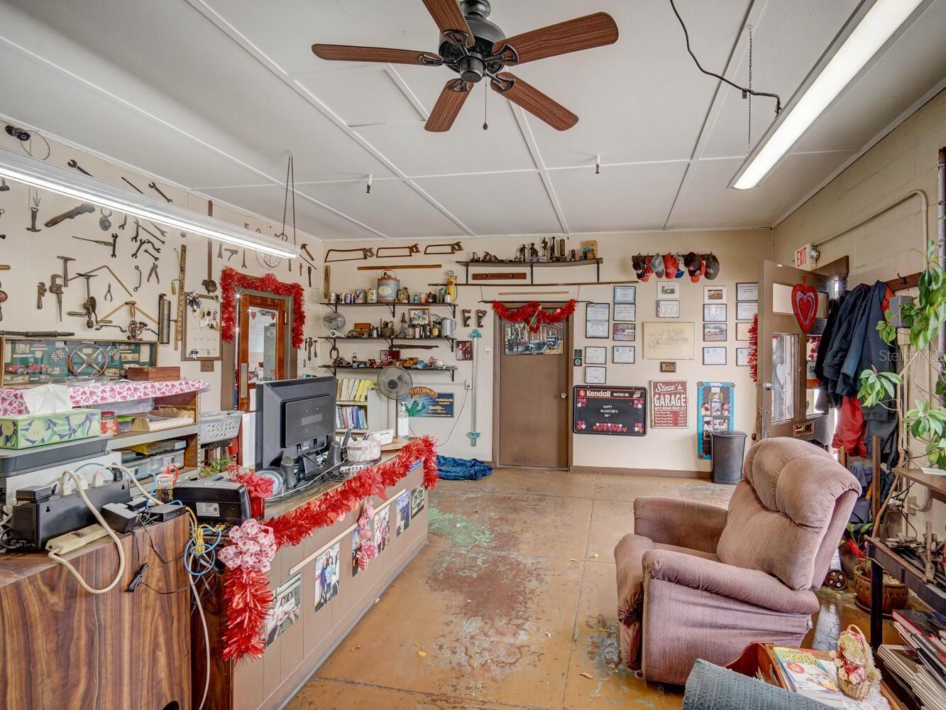 6118 GRAND BLVD, NEW PORT RICHEY, FL, 34652