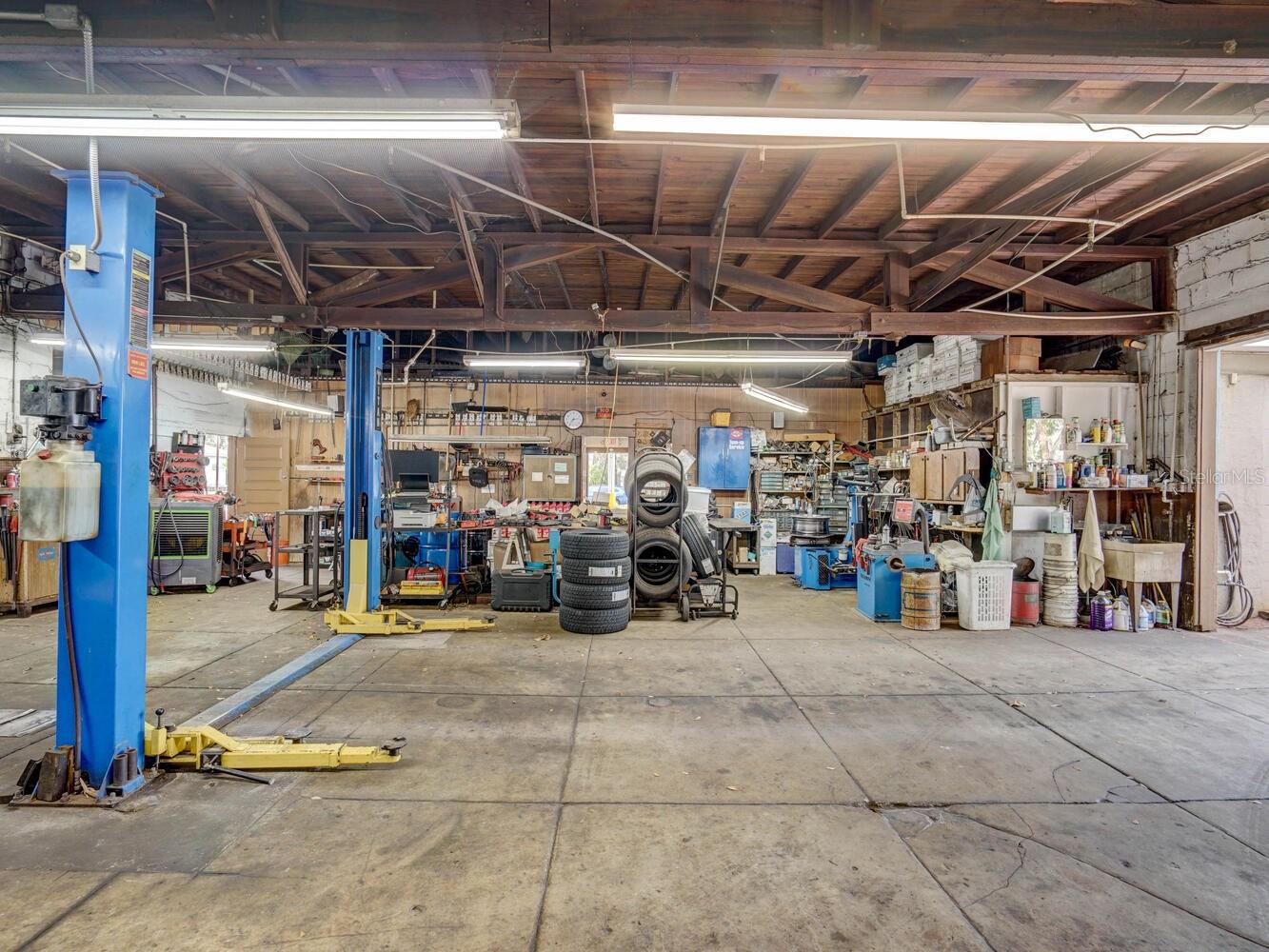 6118 GRAND BLVD, NEW PORT RICHEY, FL, 34652