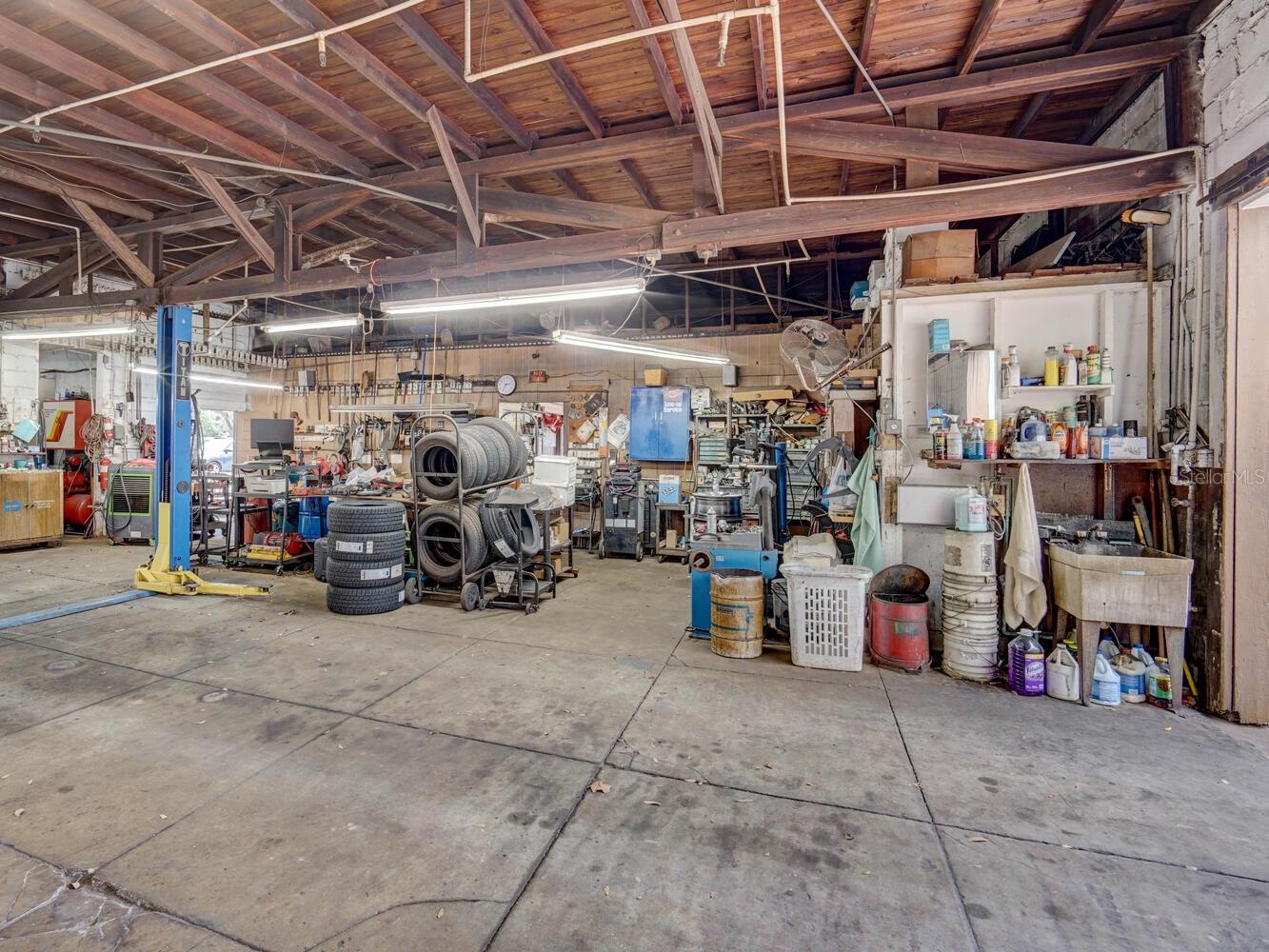 6118 GRAND BLVD, NEW PORT RICHEY, FL, 34652
