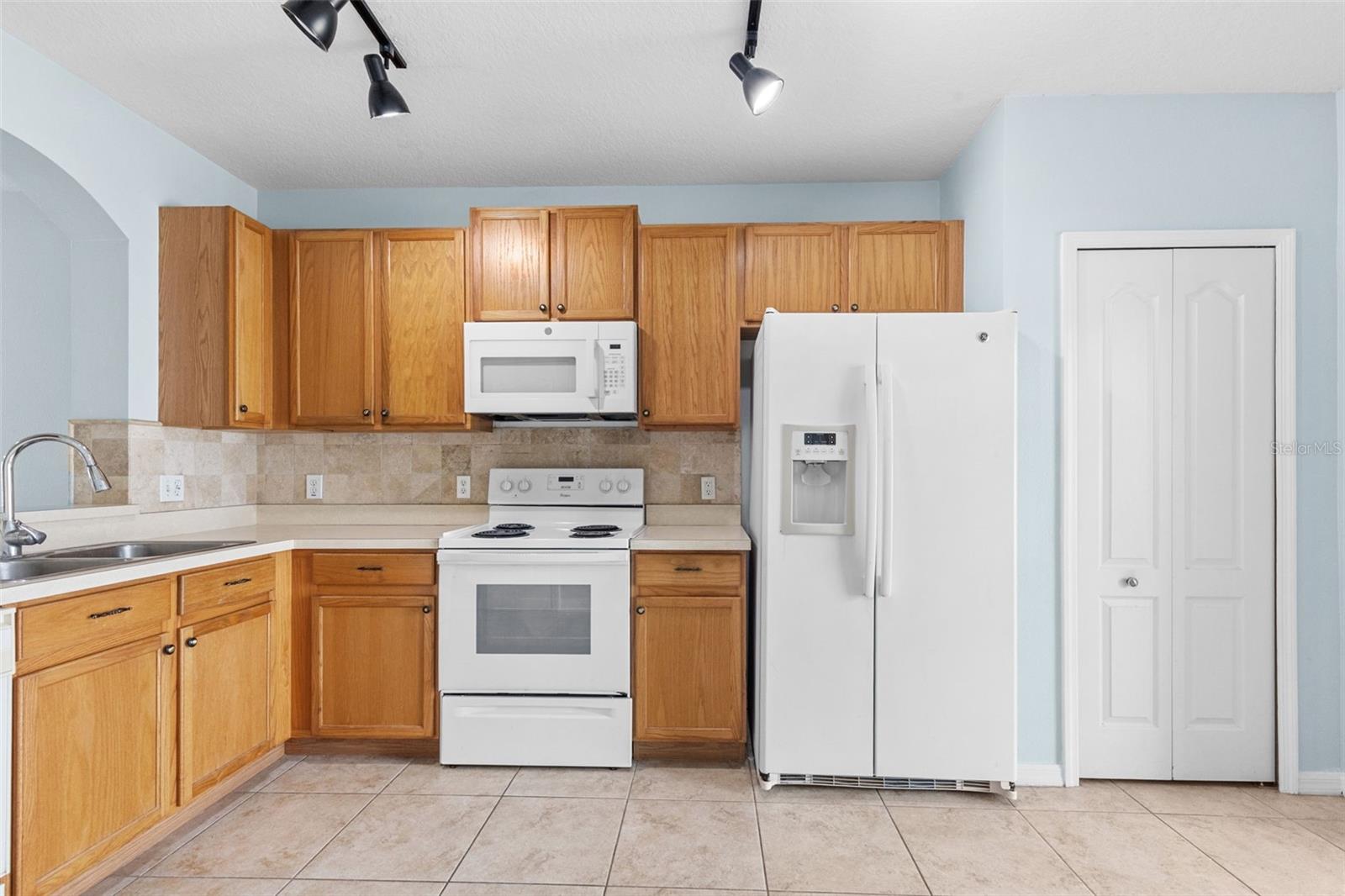 16221 SWAN VIEW CIR, ODESSA, FL, 33556