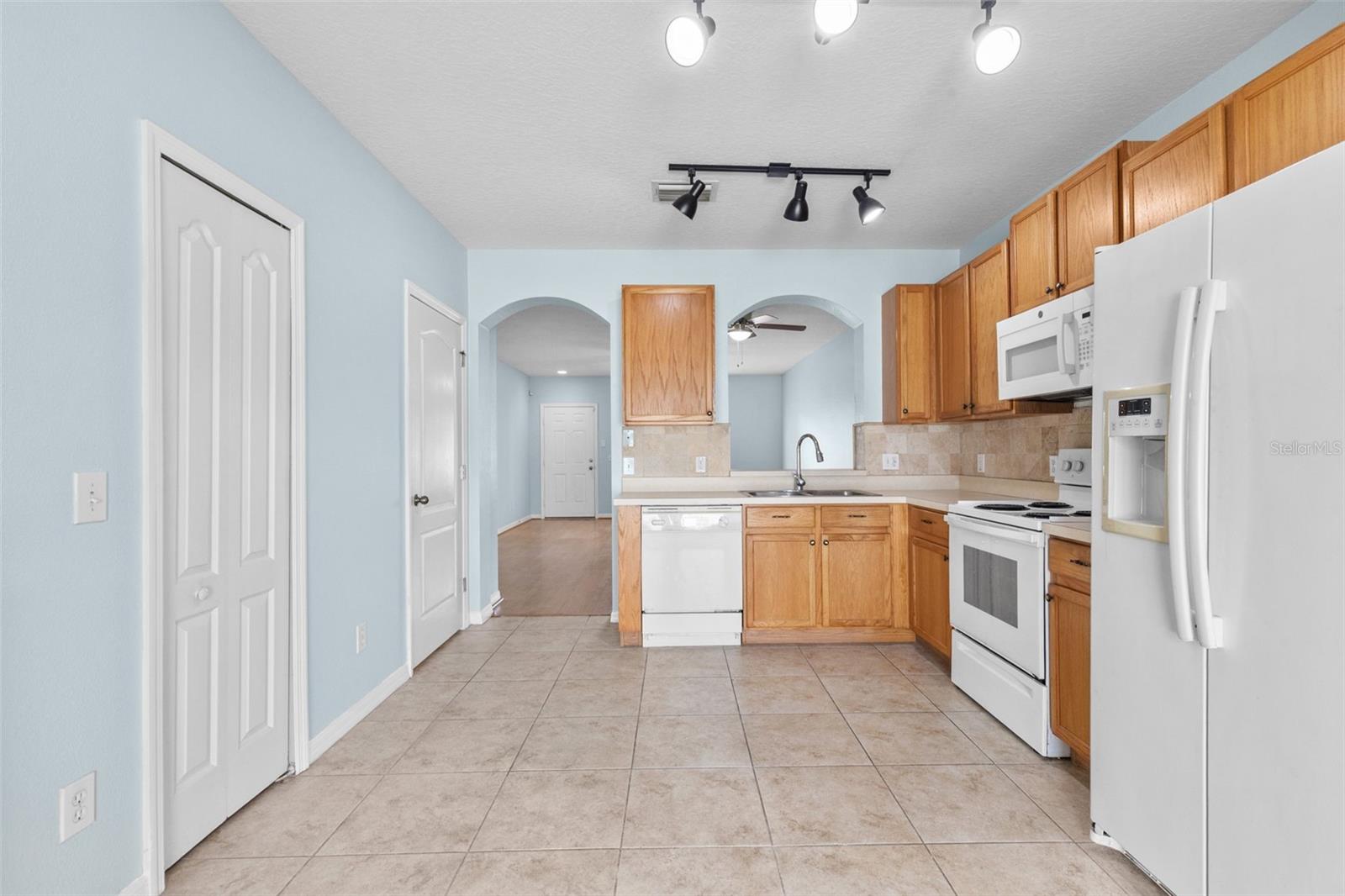 16221 SWAN VIEW CIR, ODESSA, FL, 33556