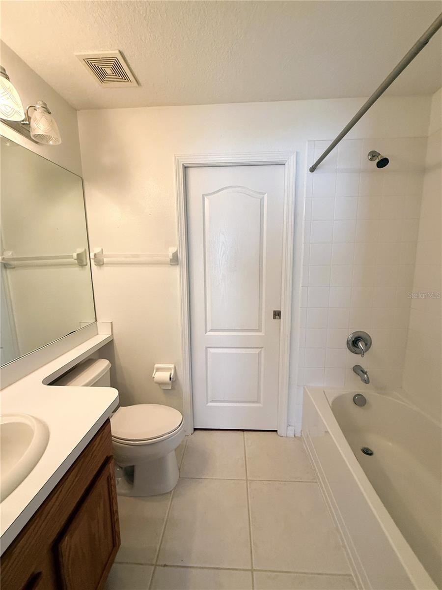 2345 ROANOKE SPRINGS DR, RUSKIN, FL, 33570