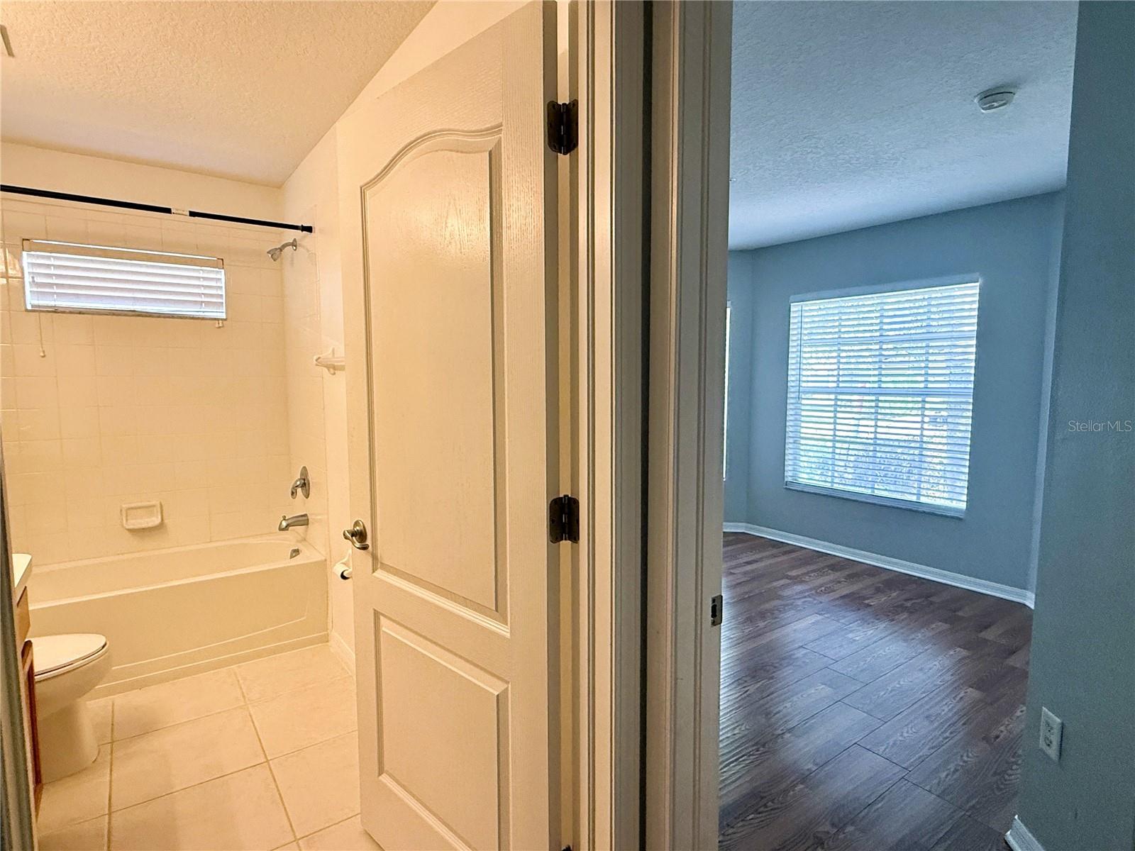 2345 ROANOKE SPRINGS DR, RUSKIN, FL, 33570