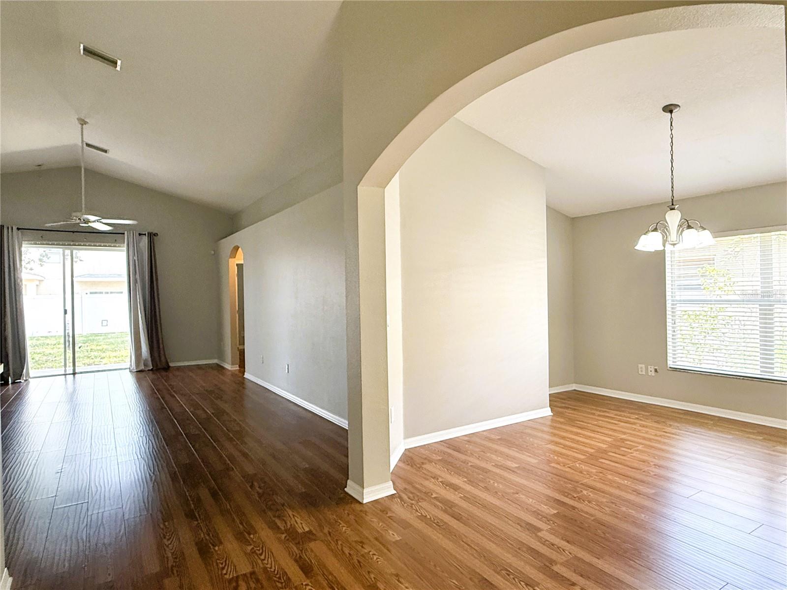 2345 ROANOKE SPRINGS DR, RUSKIN, FL, 33570